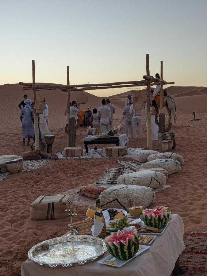Sahara Majestic Luxury Camp Hotel Merzuga Kültér fotó A Bedouin camp in the desert