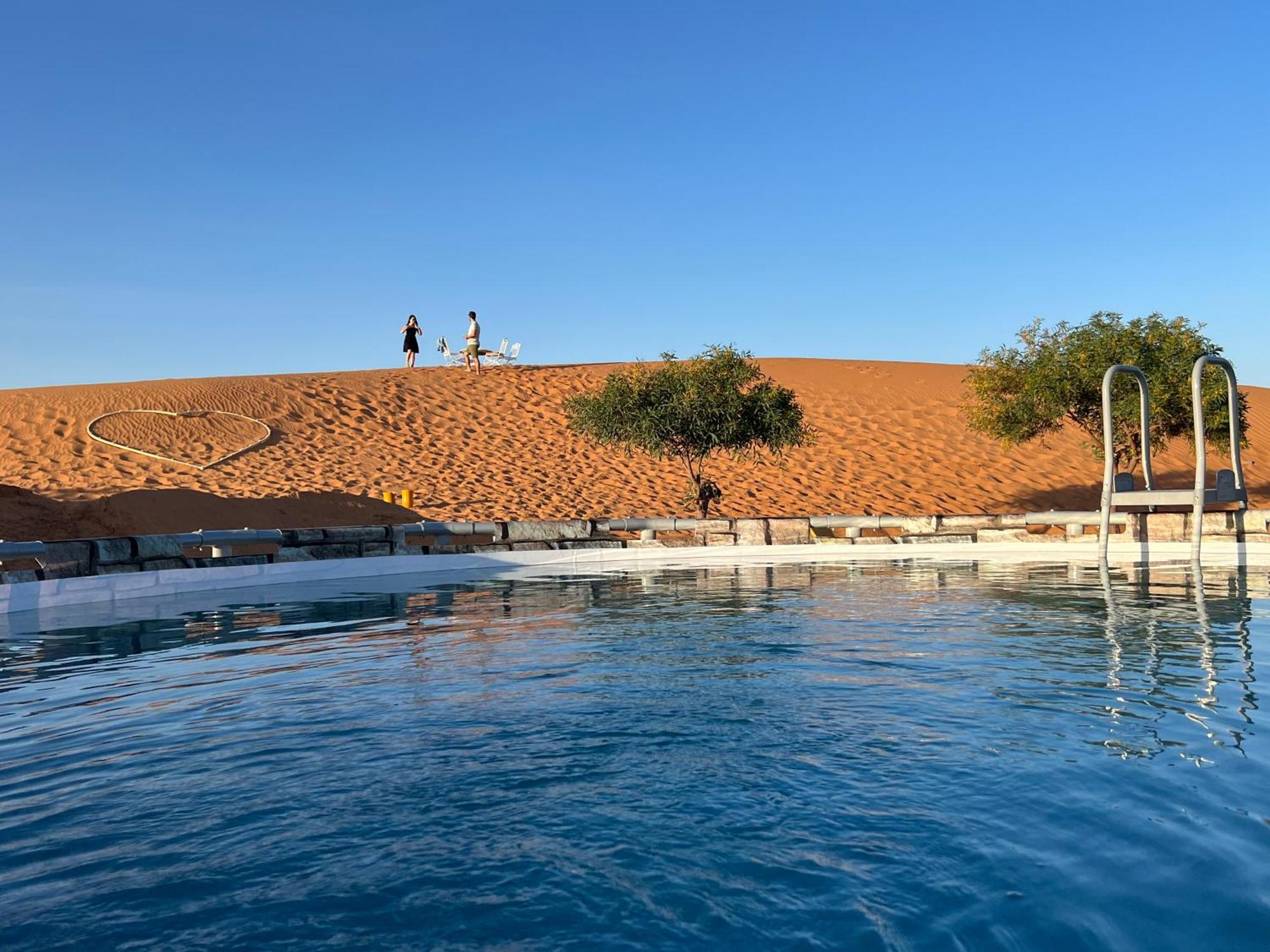 Sahara Majestic Luxury Camp Hotel Merzuga Kültér fotó The swimming pool at the Al-Qatif Hot Springs