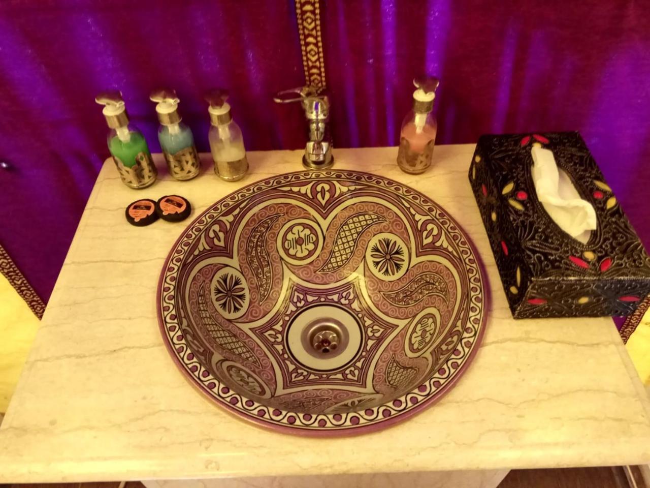 Sahara Majestic Luxury Camp Hotel Merzuga Kültér fotó A Moroccan sink