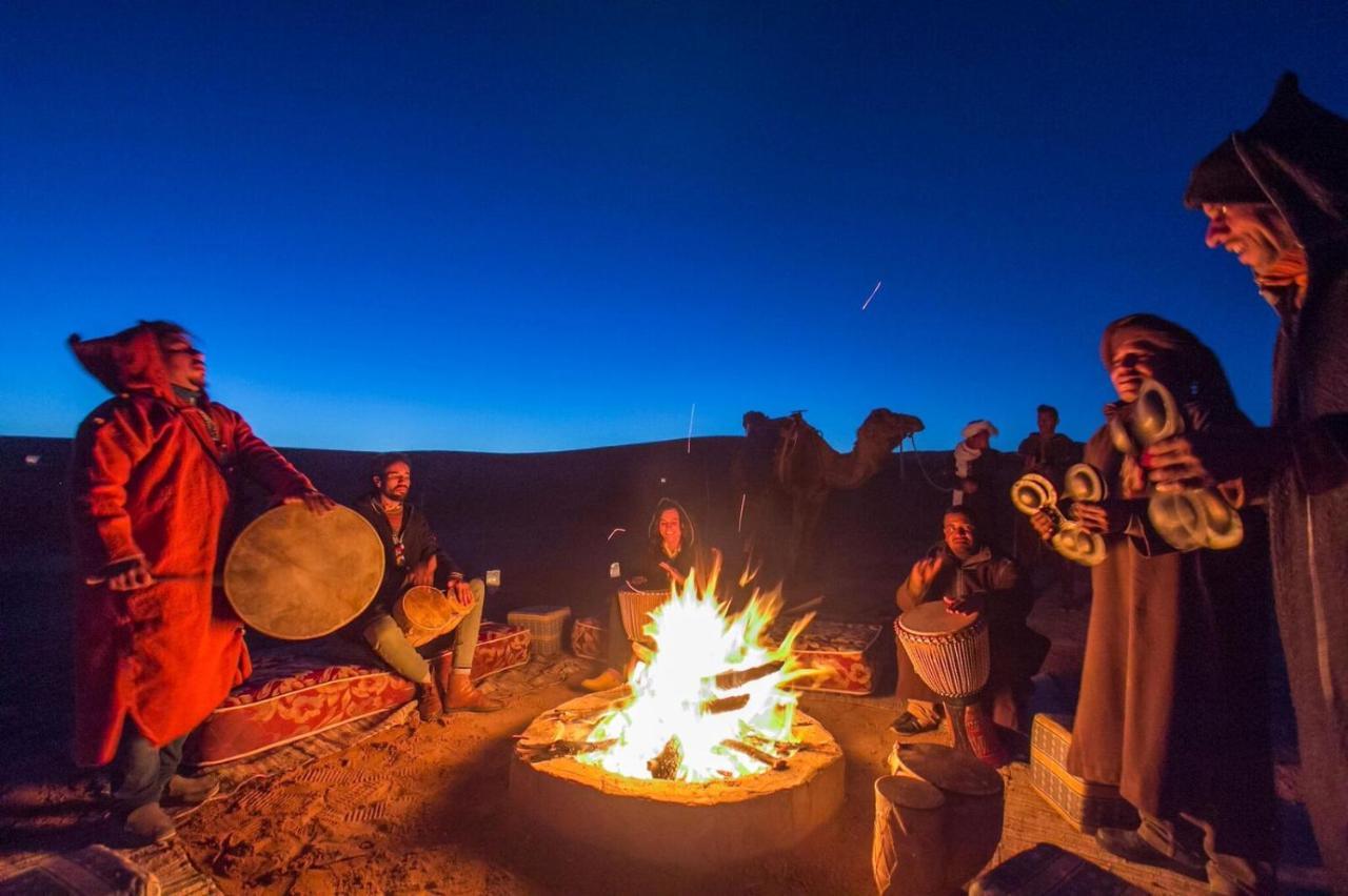 Sahara Majestic Luxury Camp Hotel Merzuga Kültér fotó Gnaou musicians in the Sahara
