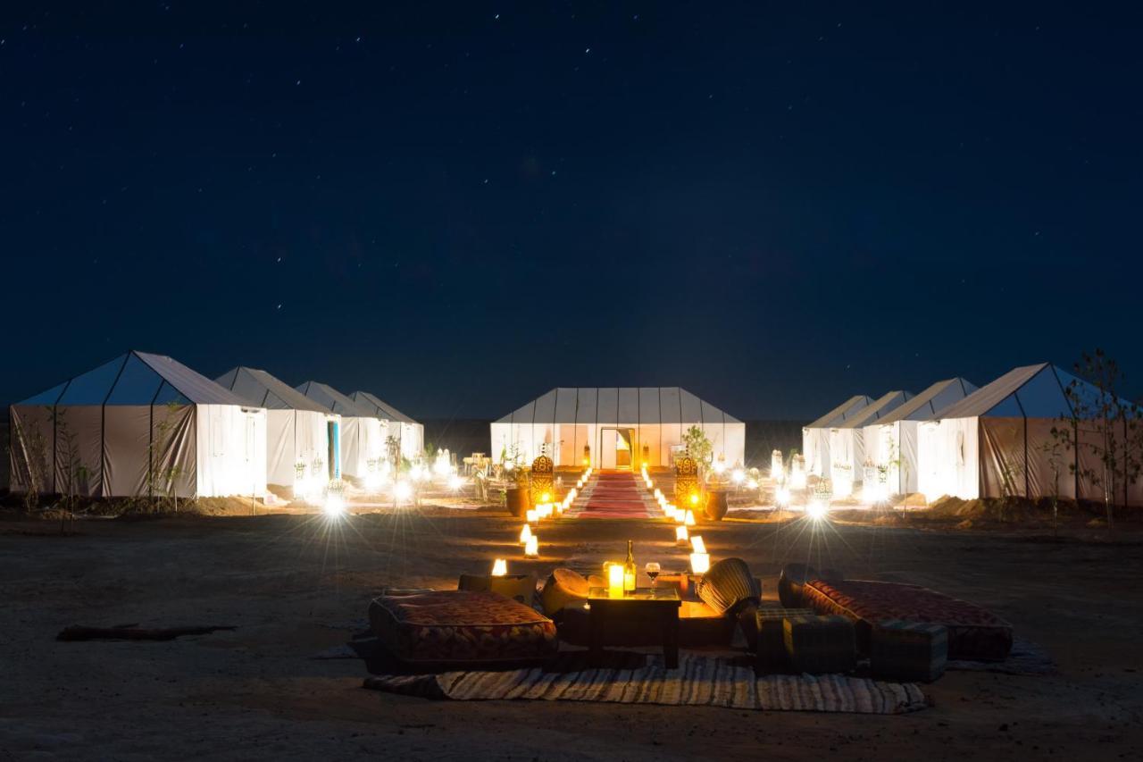Sahara Majestic Luxury Camp Hotel Merzuga Kültér fotó Luxury desert camp in the Sahara